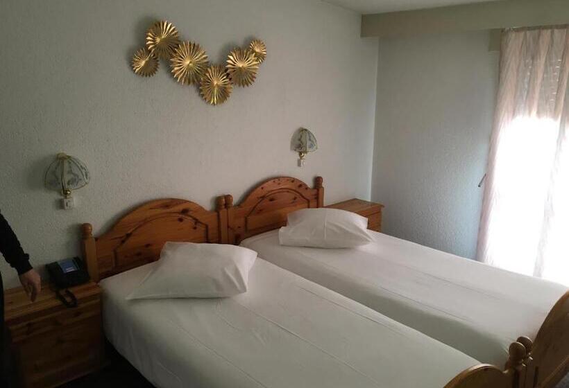 Hotel Hôtel De La Plage à Gland