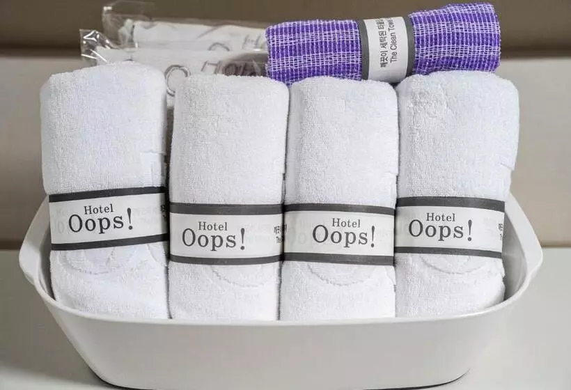 هتل Oops