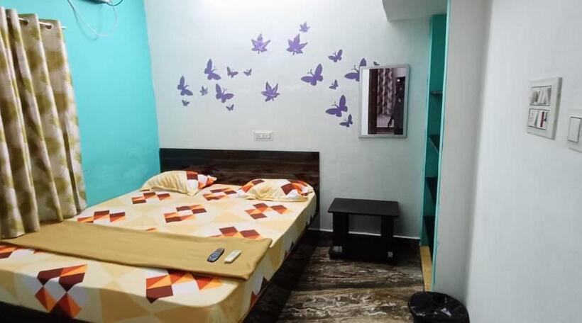 Отель Sea View Beach House