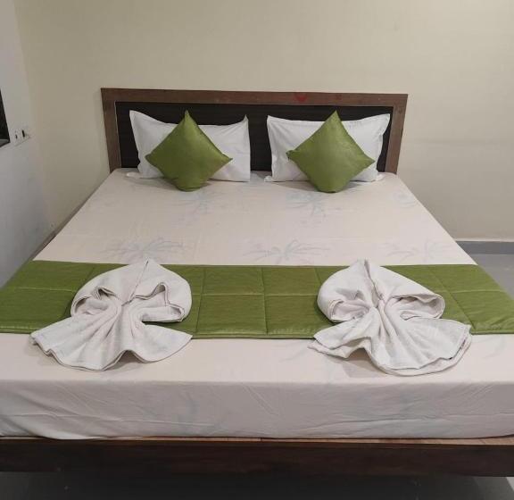 Отель Sea View Beach House