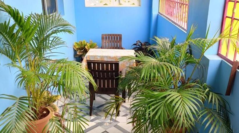 Отель Sea View Beach House