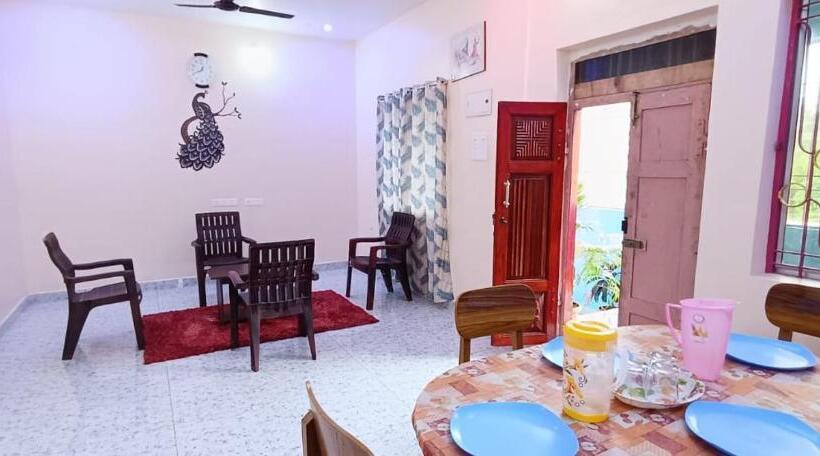 Отель Sea View Beach House