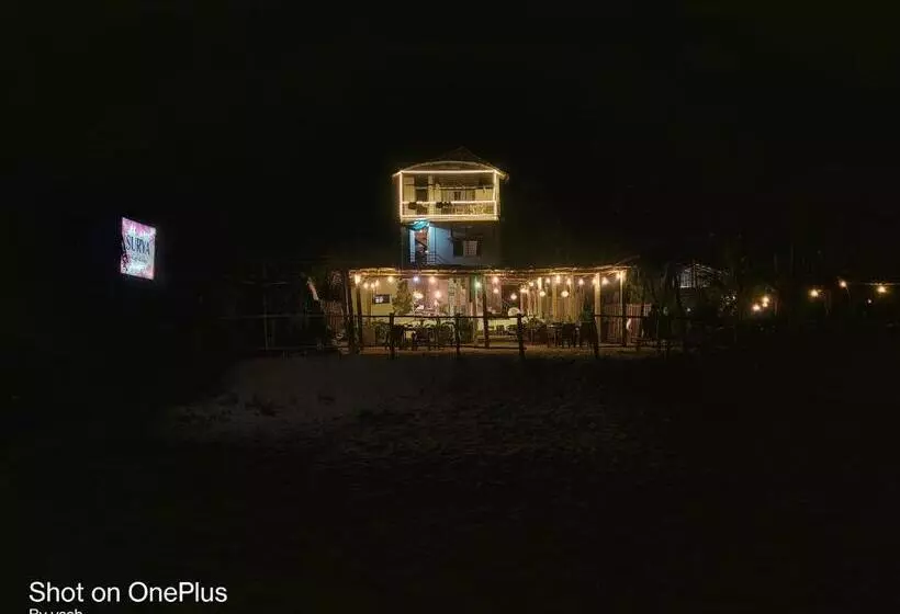هتل Surya Cafe And Stay Sea View
