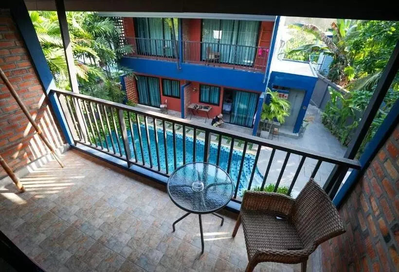 Kraam Silhouette Hotel And Cafe Phuket