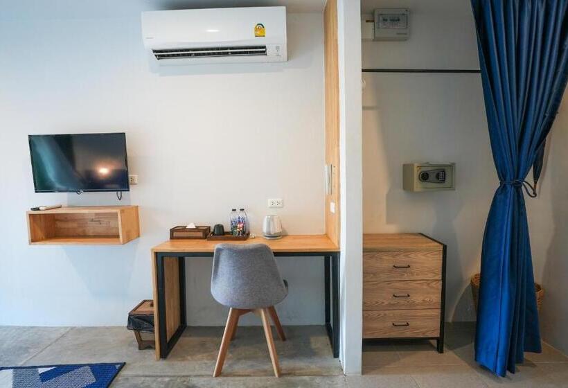 Kraam Silhouette Hotel And Cafe Phuket