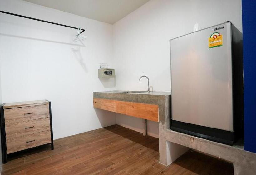 Kraam Silhouette Hotel And Cafe Phuket