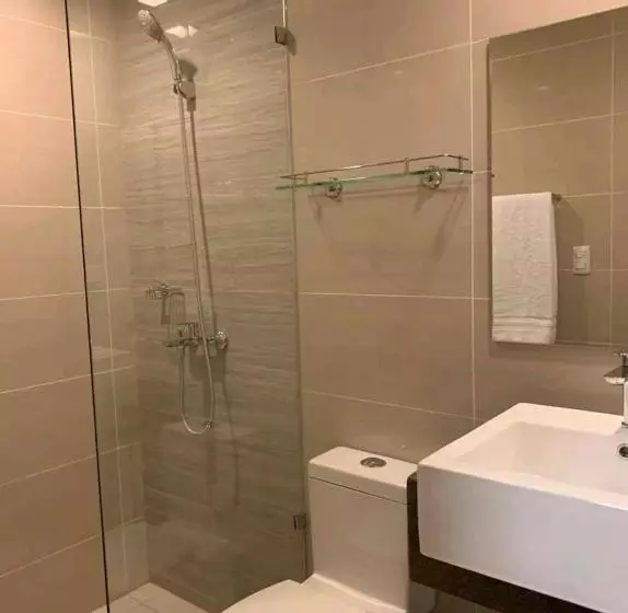 One Manchester Place By Hiverooms