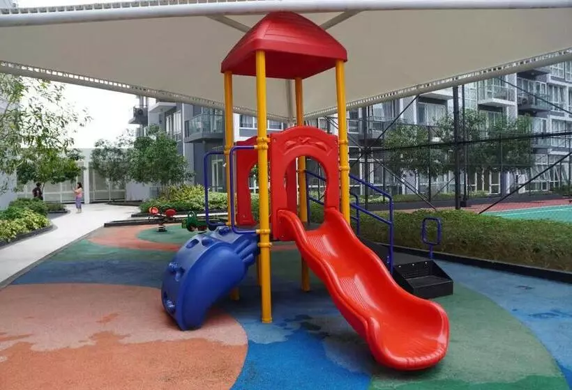 One Manchester Place By Hiverooms