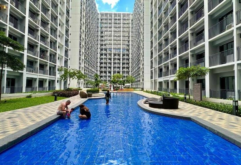 Mall Of Asia Shore 2 Condo