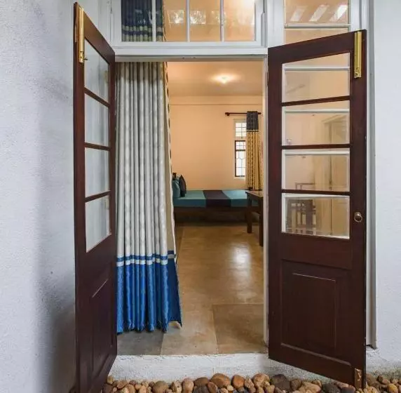 Ovenro Hotel Kataragama