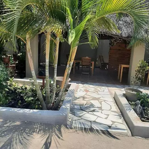 پانسیون Camila Guest House