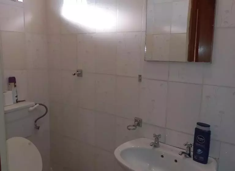 پانسیون Camila Guest House