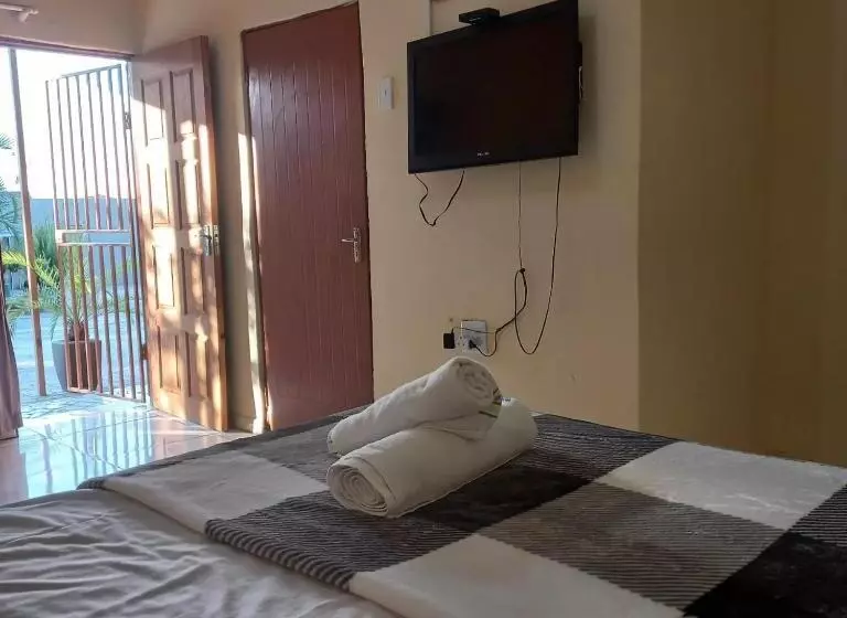 پانسیون Camila Guest House