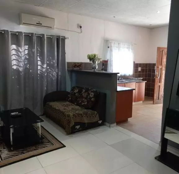 پانسیون Camila Guest House