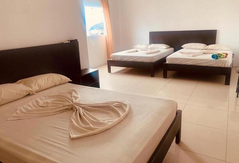 Pension Hostal Coral