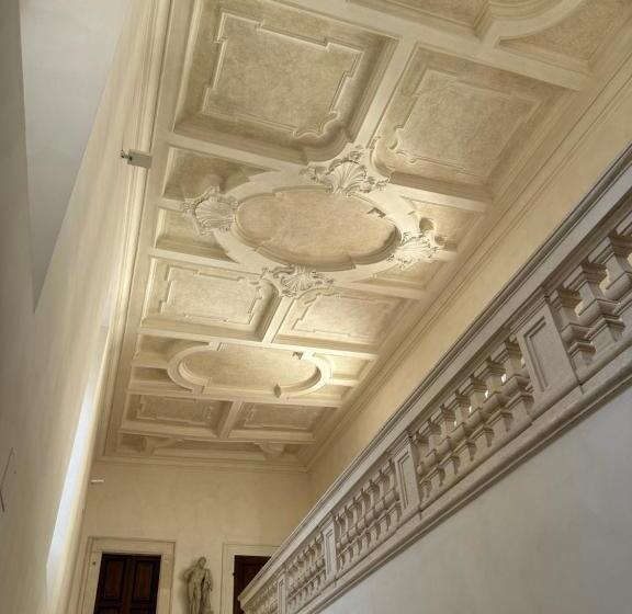 پانسیون Casa Colonna   Suite Della Torre