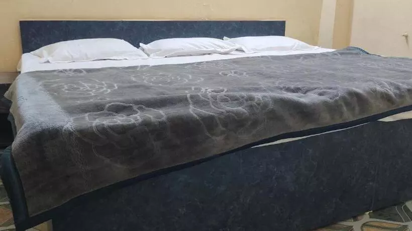ペンション Shree Mahakal Lok Guest House And Restaurant
