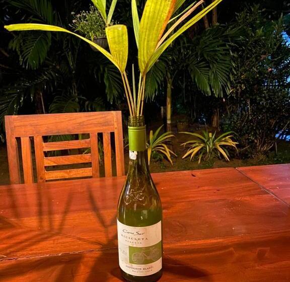 Pensione Talalla Ocean Beach Bungalow