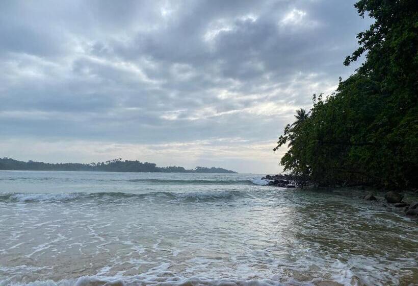 Pensione Talalla Ocean Beach Bungalow