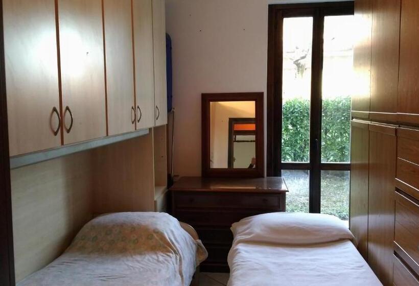 פנסיון Villetta Rossini Appartamento Da Condividere Con Me Luciano Servizio Ospiti Taxi Driver Navetta No W