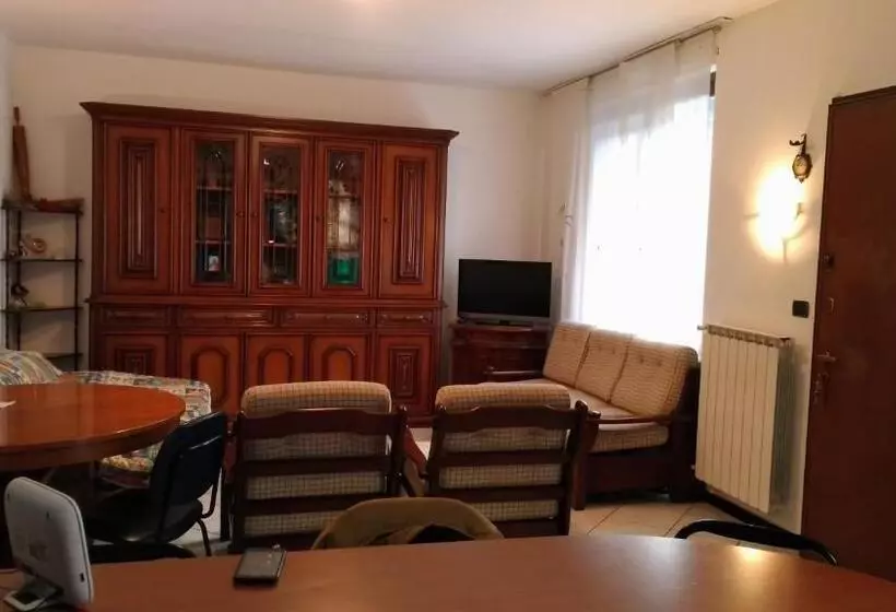 ペンション Villetta Rossini Appartamento Da Condividere Con Me Luciano Servizio Ospiti Taxi Driver Navetta No W