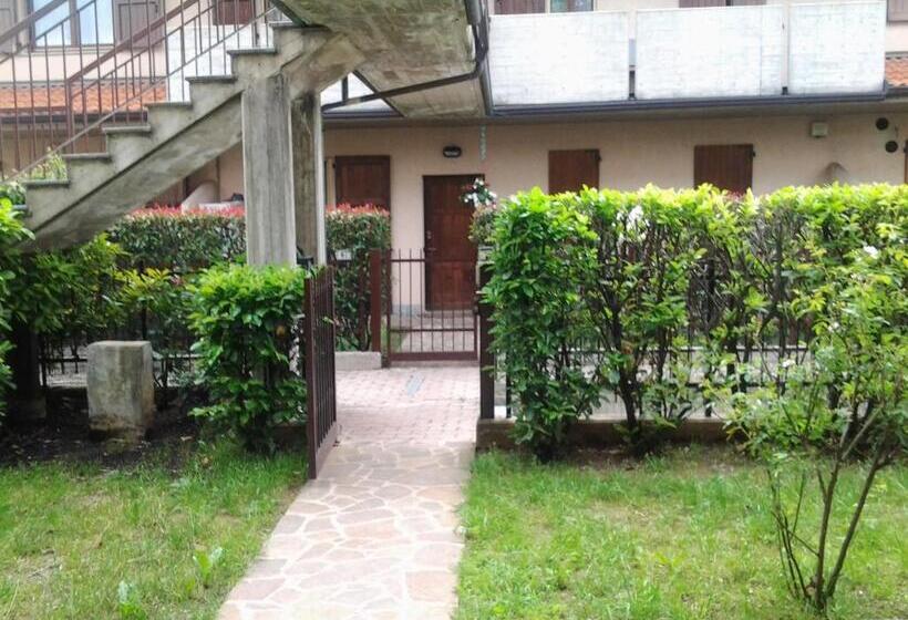 פנסיון Villetta Rossini Appartamento Da Condividere Con Me Luciano Servizio Ospiti Taxi Driver Navetta No W