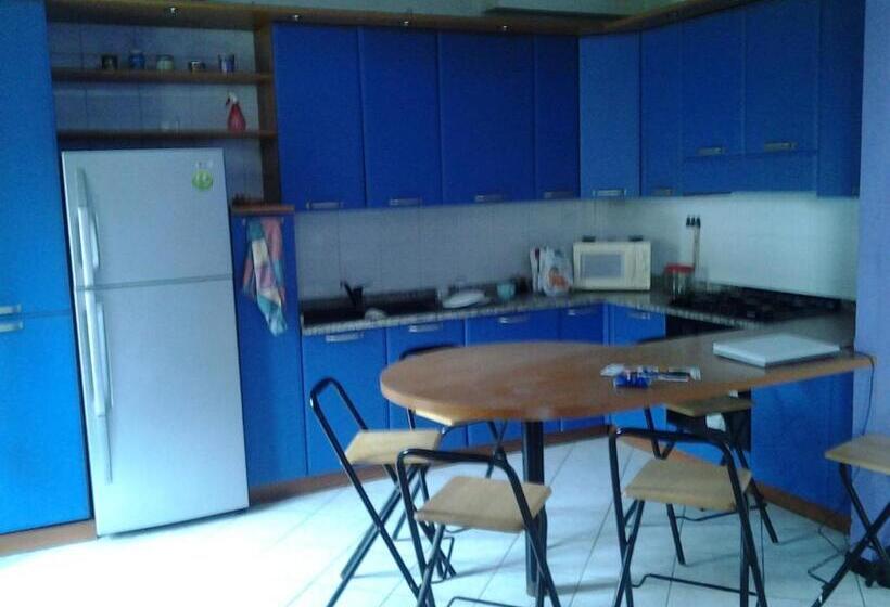 פנסיון Villetta Rossini Appartamento Da Condividere Con Me Luciano Servizio Ospiti Taxi Driver Navetta No W