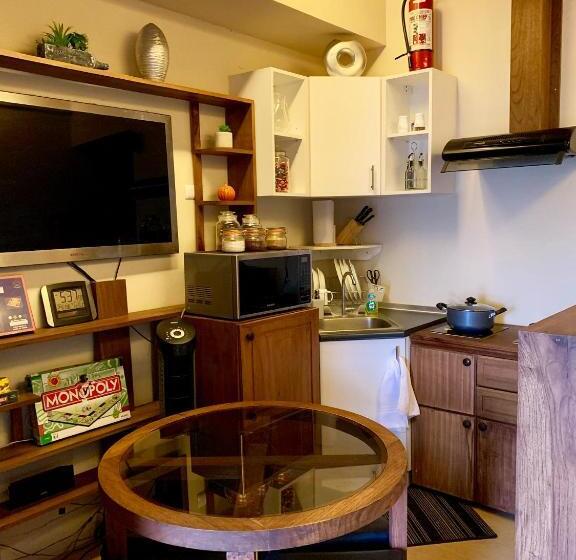 Penthouse Condo Studio Unit Centrio Tower W/ Stove