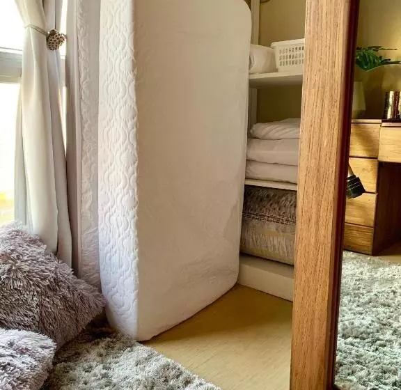 Penthouse Condo Studio Unit Centrio Tower W/ Stove