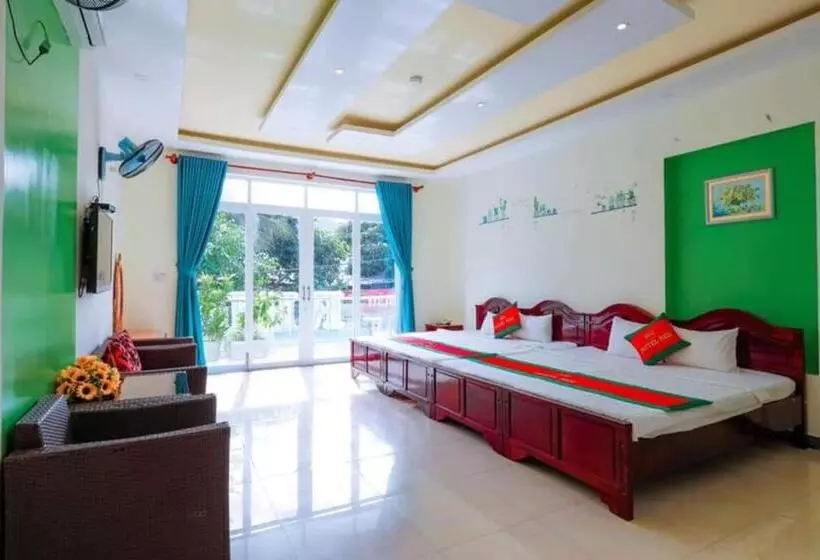 Red Hotel Côn đảo