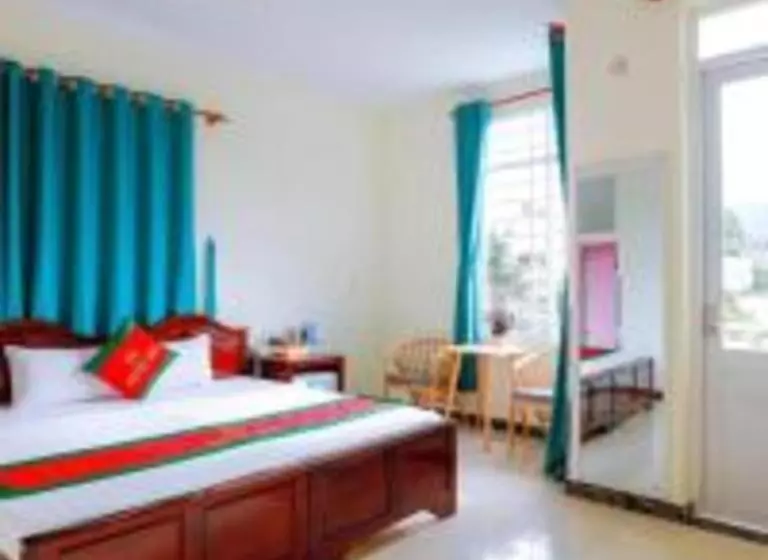 Red Hotel Côn đảo