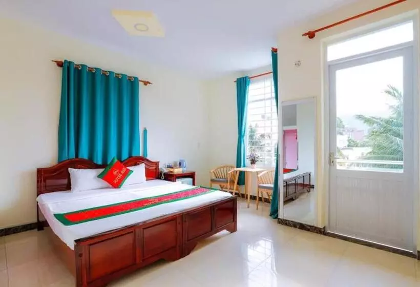 Red Hotel Côn đảo