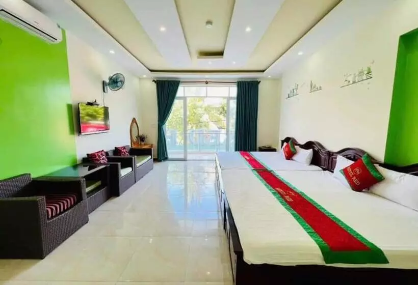 Red Hotel Côn đảo