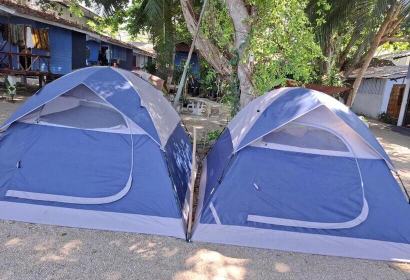 אתר נופש Two Rocks Bungalows