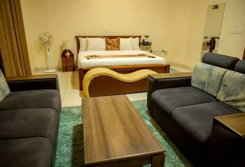 Amariah Villa