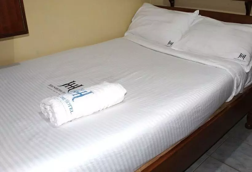 تختخواب و صبحانه The Jehovah Jireh