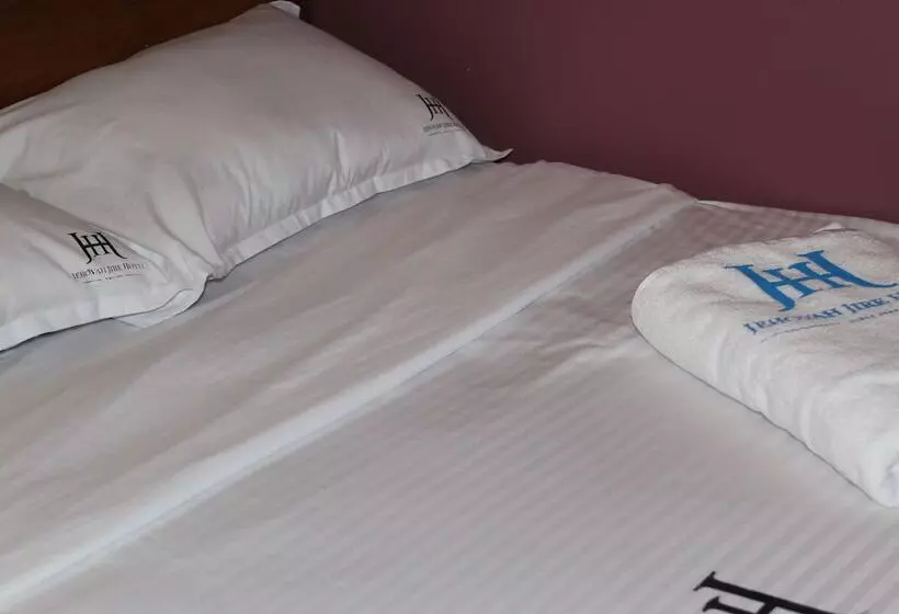 تختخواب و صبحانه The Jehovah Jireh