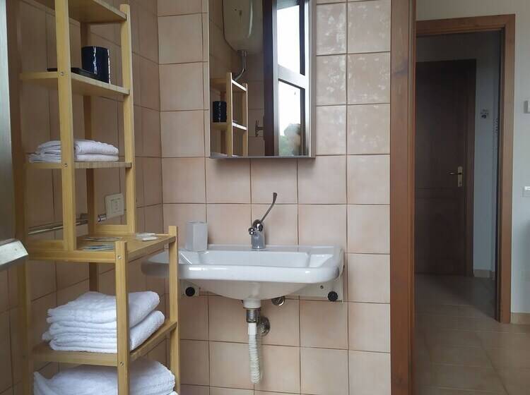 Room In B&b   Note Di Stelle Resort In Marrubiu Num01