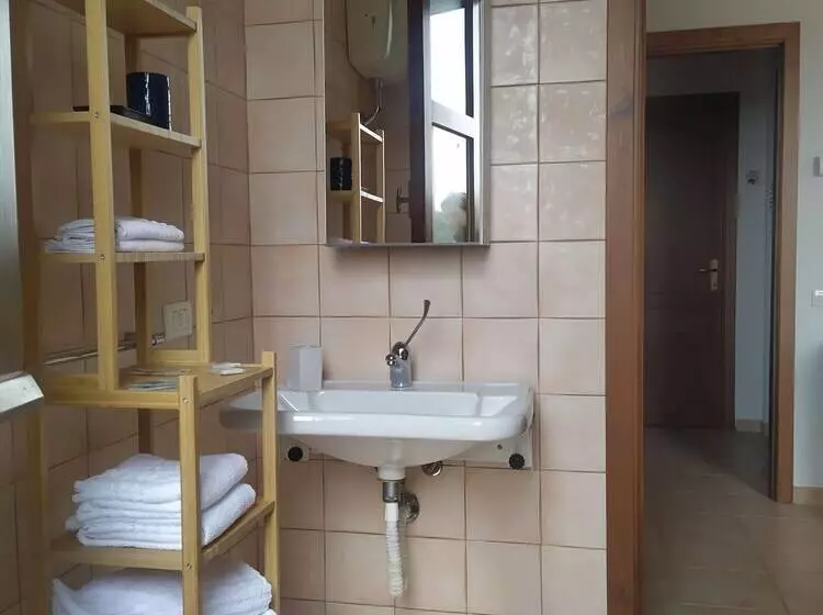 Room In B&b   Note Di Stelle Resort In Marrubiu Num01