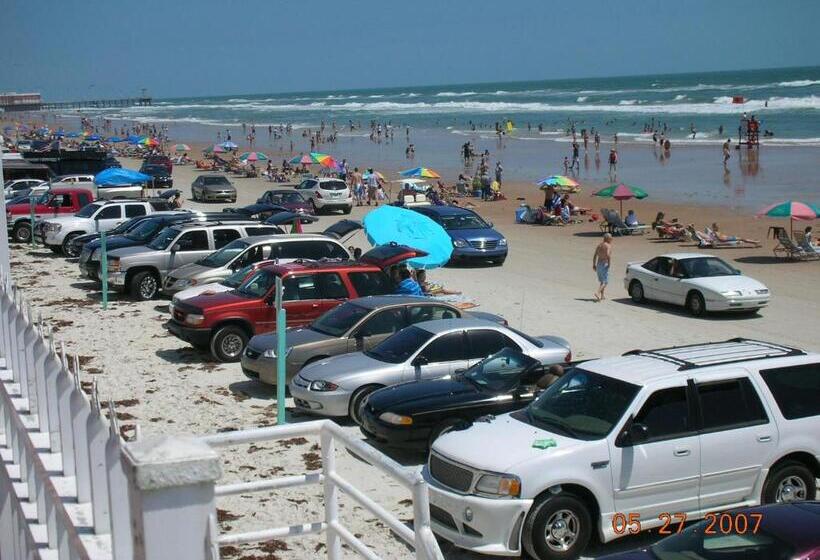 Harbour Beach Resort 811