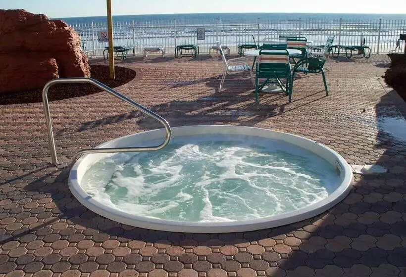 Harbour Beach Resort 811