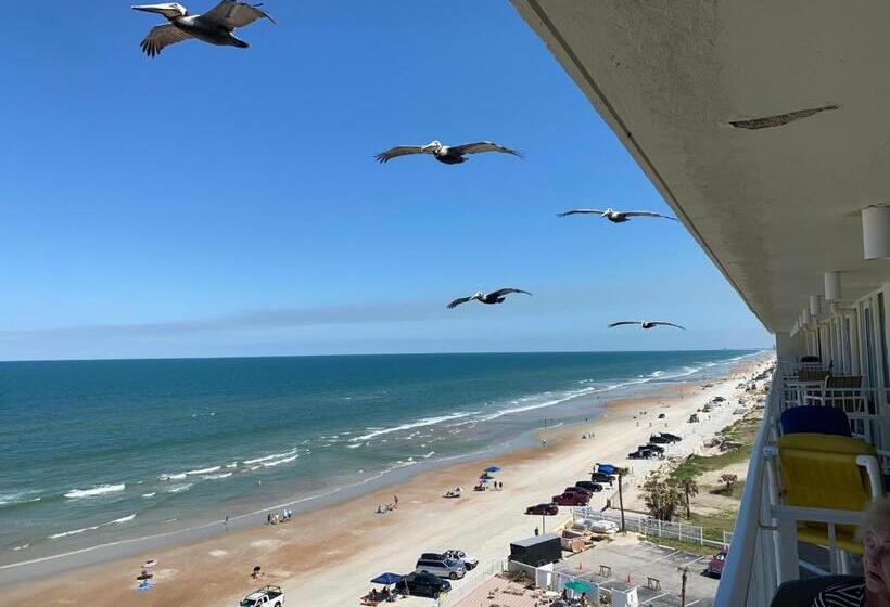 Harbour Beach Resort 811