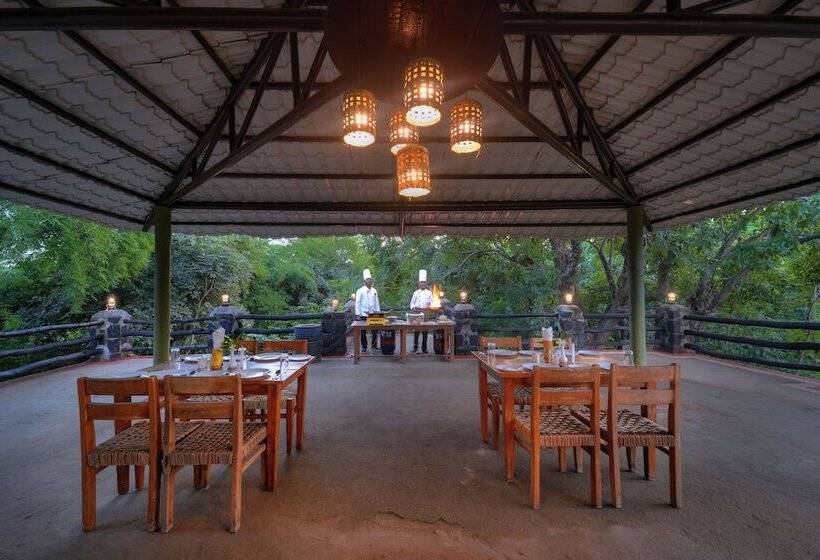 ホテル Aranyak Resort Bandhavgarh