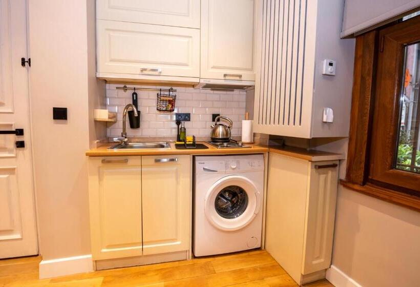 هتل Bguest Pera Suites