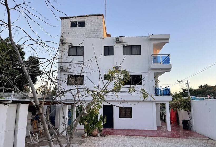 هتل Casa Blanca La Playa Barahona