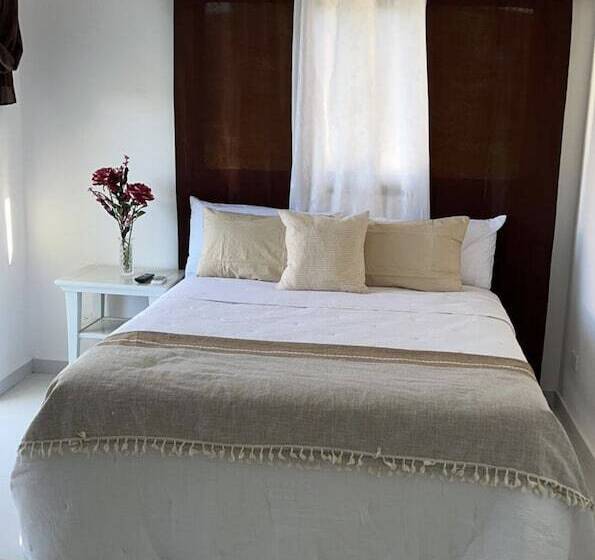 هتل Casa Blanca La Playa Barahona