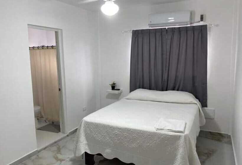 هتل Casa Blanca La Playa Barahona