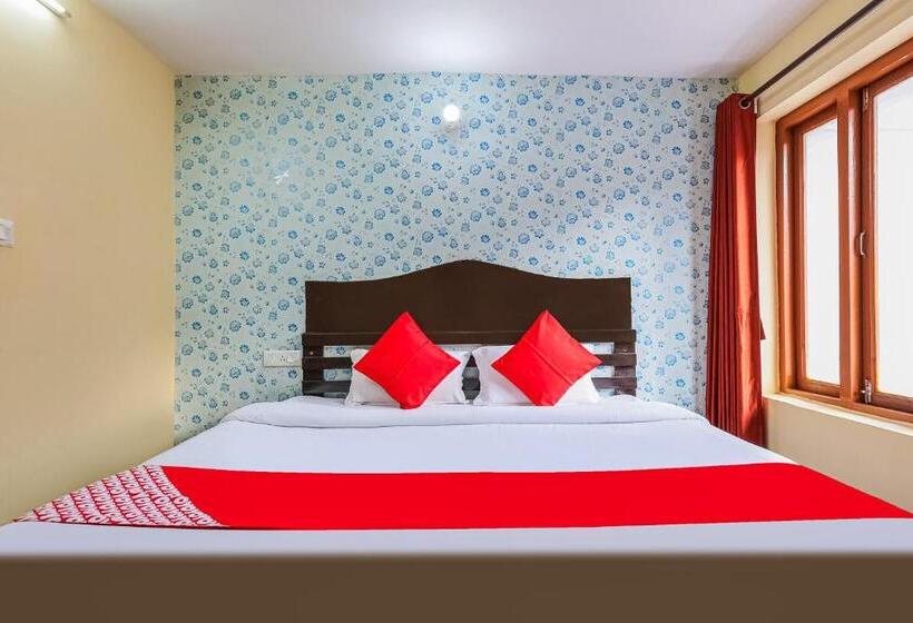 בית מלון כפרי Collection O Chand Regency