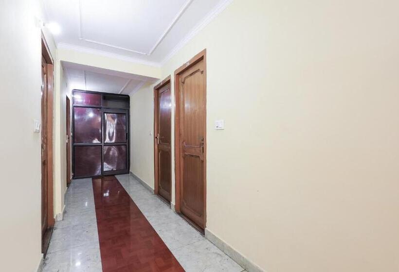 בית מלון כפרי Collection O Chand Regency