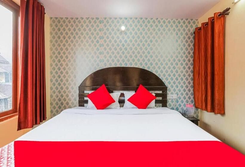 בית מלון כפרי Collection O Chand Regency